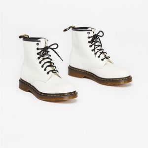 🆕Dr Martens 1460 Smooth Lace-Up Boots Women Size 7 US White NIB🆕